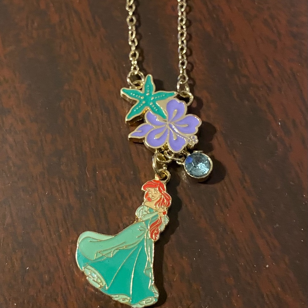 NWOT Disney Parks Ariel The Little Mermaid Necklace